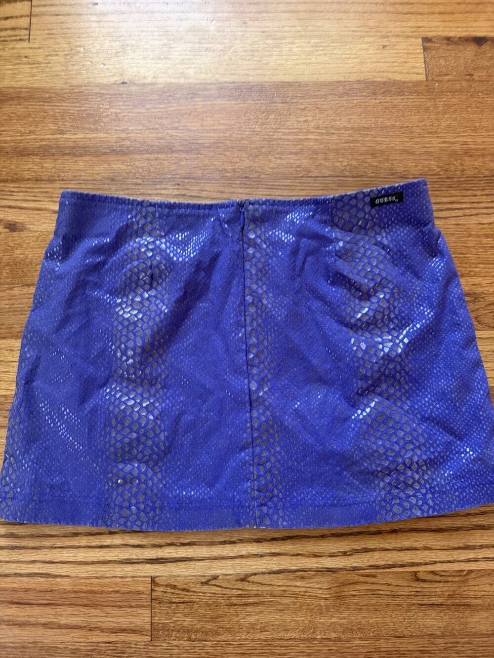 Vintage 90s Y2K Guess Purple Faux Snakeskin PVC Mini Skirt — Size 28 (M)